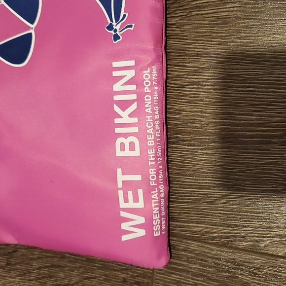 💕 Macbeth Collection Jet Set Wet Bikini Essential Beach and Pool Bag - New - Picture 2 of 8